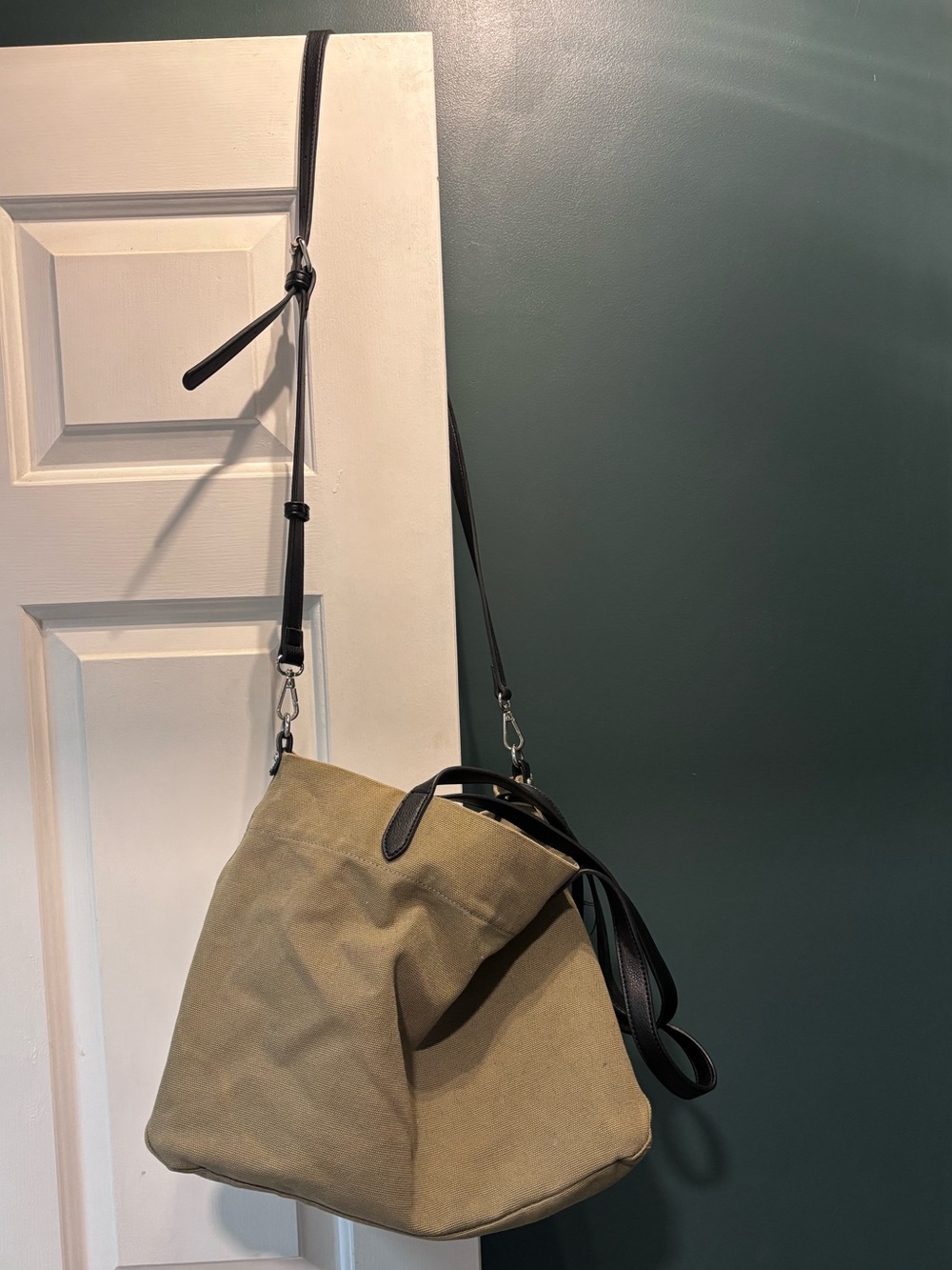 Banana Republic Canvas/Cotton Tote Shoulder Bag in Olive with Black Trim